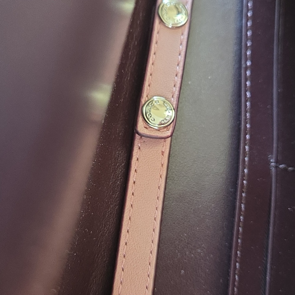 Coach Blush Embossed Cossbody New without tags - Picture 5 of 7